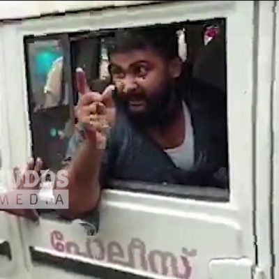 കോണ്‍ഗ്രസിന്‍റെ മാന്യമായ സമരം, അയാളുടെ കൈ എന്തായോ ആവോ?