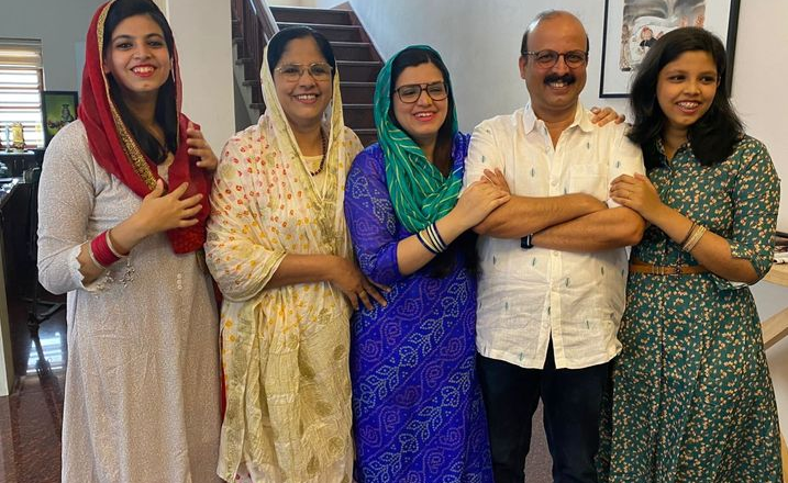 ഇതെല്ലാം പെണ്‍മക്കള്‍ക്ക് വേണ്ടി, മാറ്റത്തിന്റെ പുതുവെളിച്ചത്തിന് തിരികൊളുത്തി ഷുക്കൂര്‍ വക്കീലും ഷീനയും. ഇത് കാലത്തിന് അനുസൃതമായ മാറ്റമെന്ന് പ്രതികരണങ്ങള്‍… Shukoor