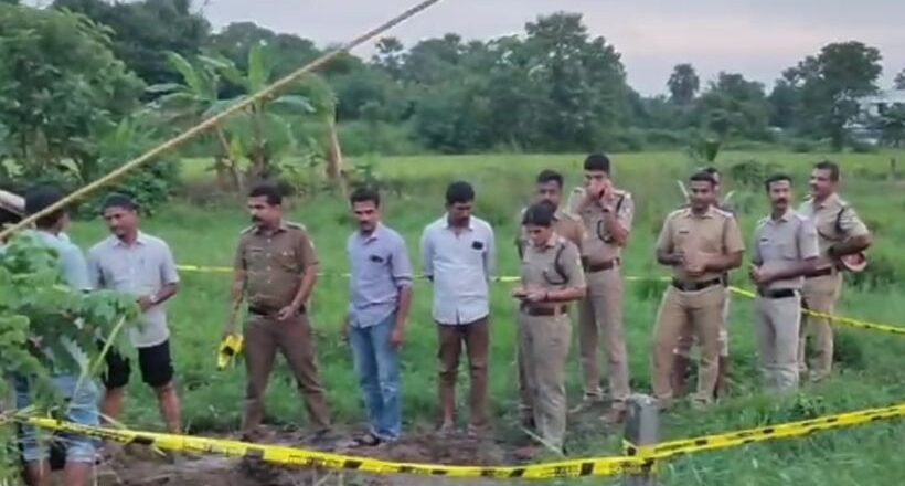 യുവാക്കളുടെ മൃതദേഹം വയലില്‍ കണ്ടെത്തിയ സംഭവം; സ്ഥലമുടമ കുറ്റം സമ്മതിച്ചു Field