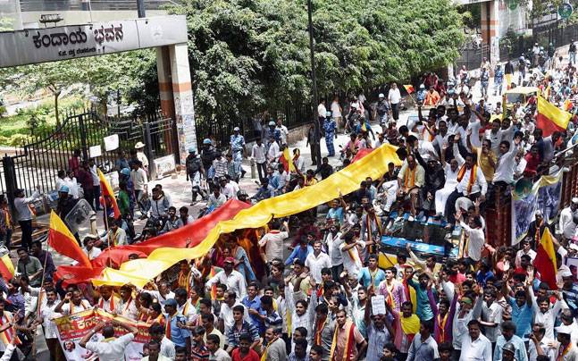 കാവേരി നദീജല തർക്കം; തമിഴ്നാട്ടിൽ റെയിൽവേ ട്രാക്കിൽ കർഷക സംഘടനയുടെ പ്രതിഷേധം Tamil Nadu