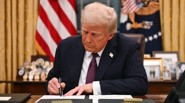 Donald Trump യുഎസ് പ്രസിഡന്‍റായി സത്യപ്രതിജ്ഞ ചെയ്ത് ഡൊണാള്‍ഡ് ട്രംപ്