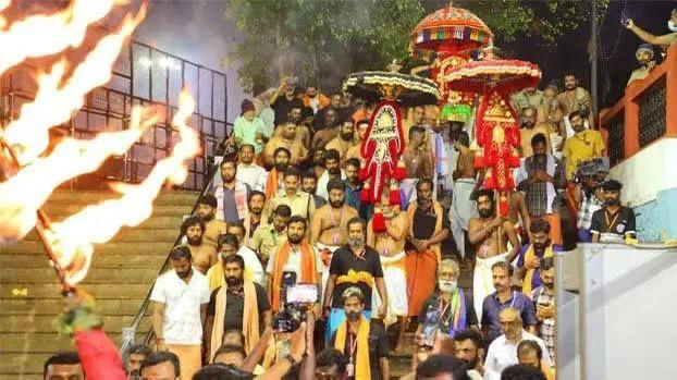 Sabarimala മകരവിളക്ക് ആഘോഷങ്ങള്‍ക്ക് സമാപനം; ശബരിമല നട അടച്ചു