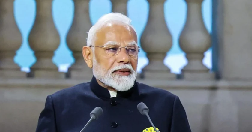 Terror Threat to PM Modi’s Plane പ്രധാനമന്ത്രിയുടെ അമേരിക്കൻ സന്ദർശനത്തിന് മുൻപ് മുംബൈ പോലീസിന് ഭീകര സന്ദേശം; ഒരാൾ അറസ്റ്റിൽ