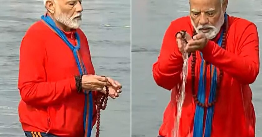 Narendra Modiത്രിവേണി സംഗമ സ്‌നാനം ചെയ്ത് പ്രധാനമന്ത്രി നരേന്ദ്ര മോദി